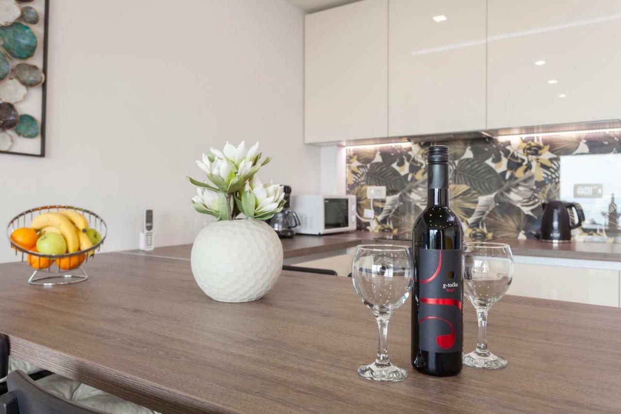 Luxury Apartment Stockholm -Sea&City View 마카르스카 외부 사진